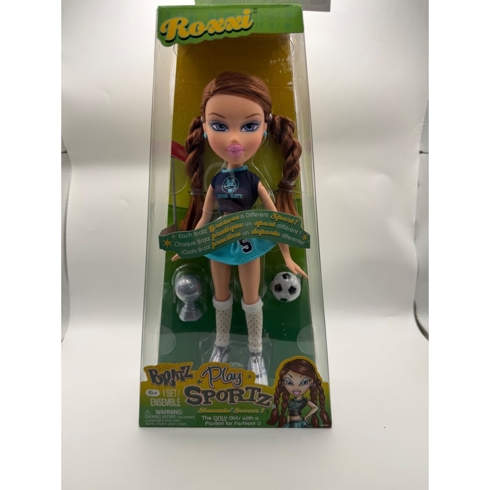 Bratz Doll Girls OS Teal Roxxi Play Sportz Slammin Soccer NIB Soccer Ball Trophy